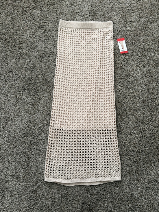 Steve Madden Dresses & Skirts - Steve Madden Beige Crochet Midi Skirt